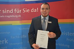Der beste Fahrzeuglackierergeselle Deutschlands: Gunnar Herms von der Fahrzeuglackierung Klötze GmbH in Klötze. 