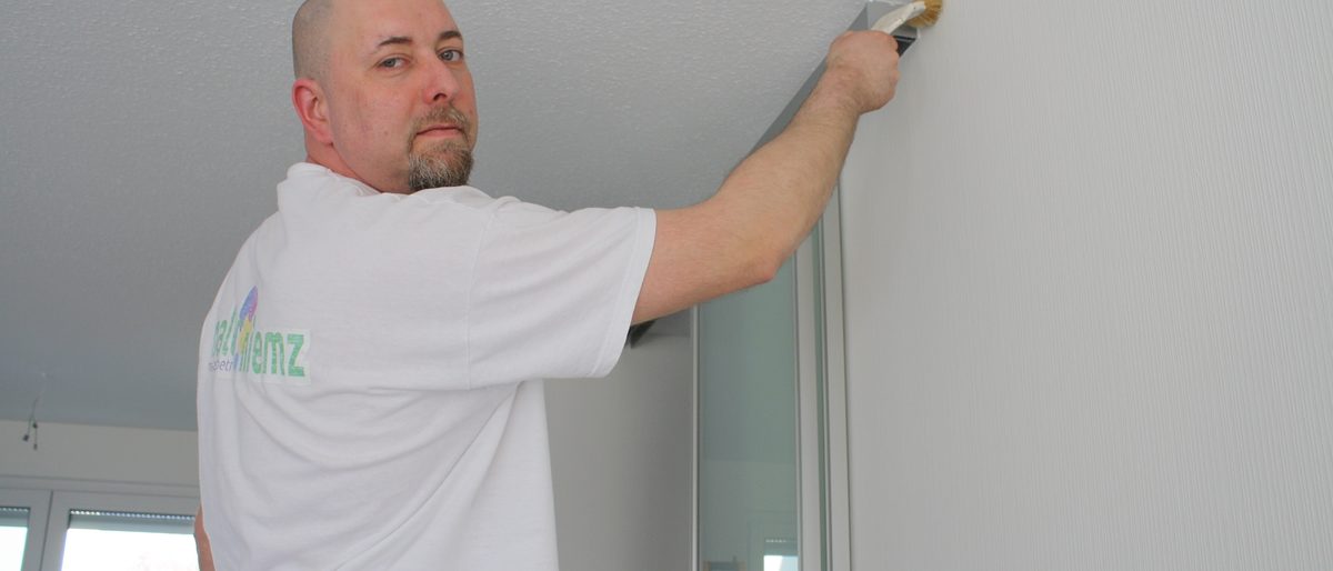 Ist jetzt sein eigener Chef: Maler- und Lackierermeister Hendrik Niemz aus Magdeburg. Ist jetzt sein eigener Chef: Maler- und Lackierermeister Hendrik Niemz aus Magdeburg.
