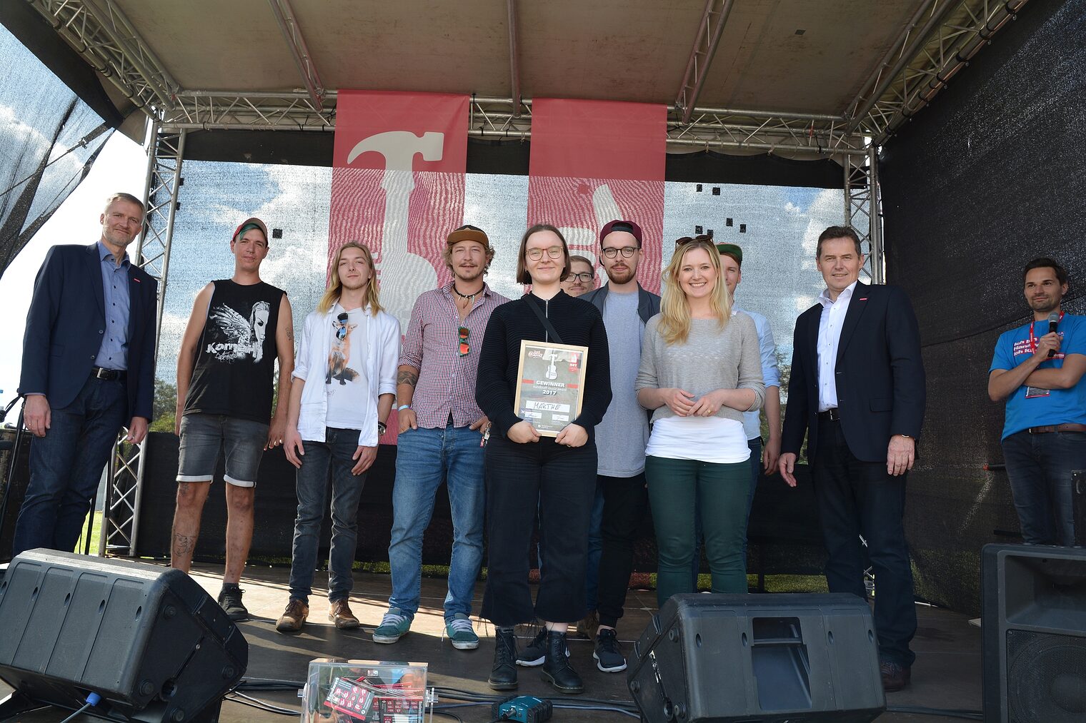 Die Teilnehmer des Musikwettbewerbs HANDCRAFT-MUSIC-AWARD. Siegerin wurde MARTHE aus Halle (Saale). Die Teilnehmer des Musikwettbewerbs HANDCRAFT-MUSIC-AWARD. Siegerin wurde MARTHE aus Halle (Saale).