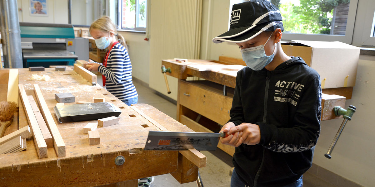 Früh übt sich auf der HANDWERK4YOU, wer später mal Handwerker werden will. Früh übt sich auf der HANDWERK4YOU, wer später mal Handwerker werden will.